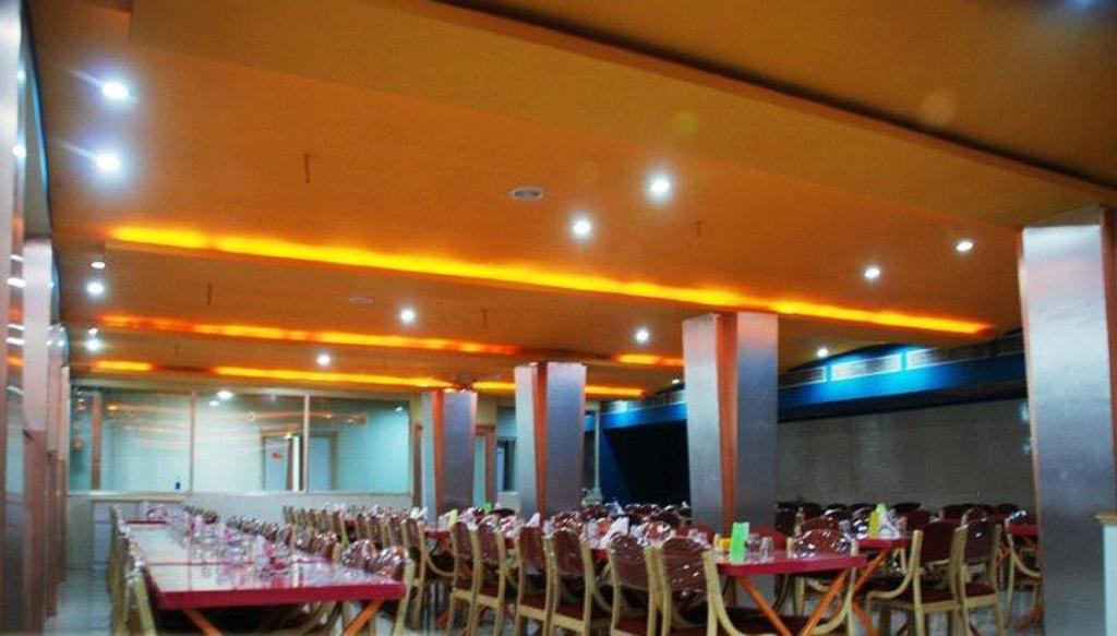 Hotel Nyay Mandir Bharuch Exterior photo